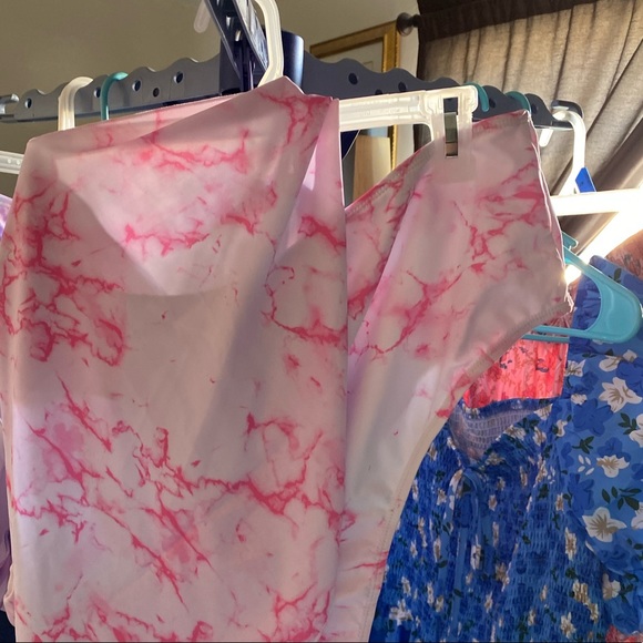 Pink & White Marble Bikini with cover-up - Picture 8 of 8